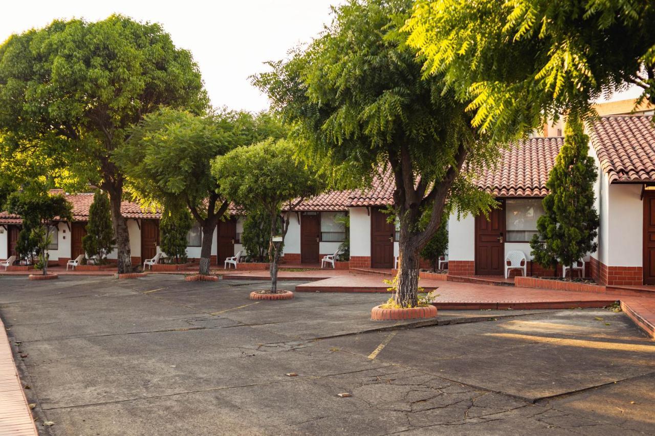 Hotel Faranda Bolivar Cucuta, A Member Of Radisson Individuals Eksteriør billede
